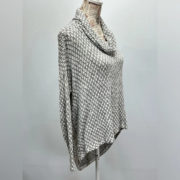 AKEMI & KIN for ANTHROPOLOGIE Gray print high-low cowl neck sweater size XS. - Picture 10 of 15